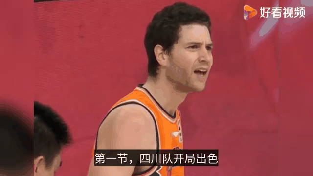 关于本菲卡场边指挥情绪激动，马竞队员怒摔水瓶的信息