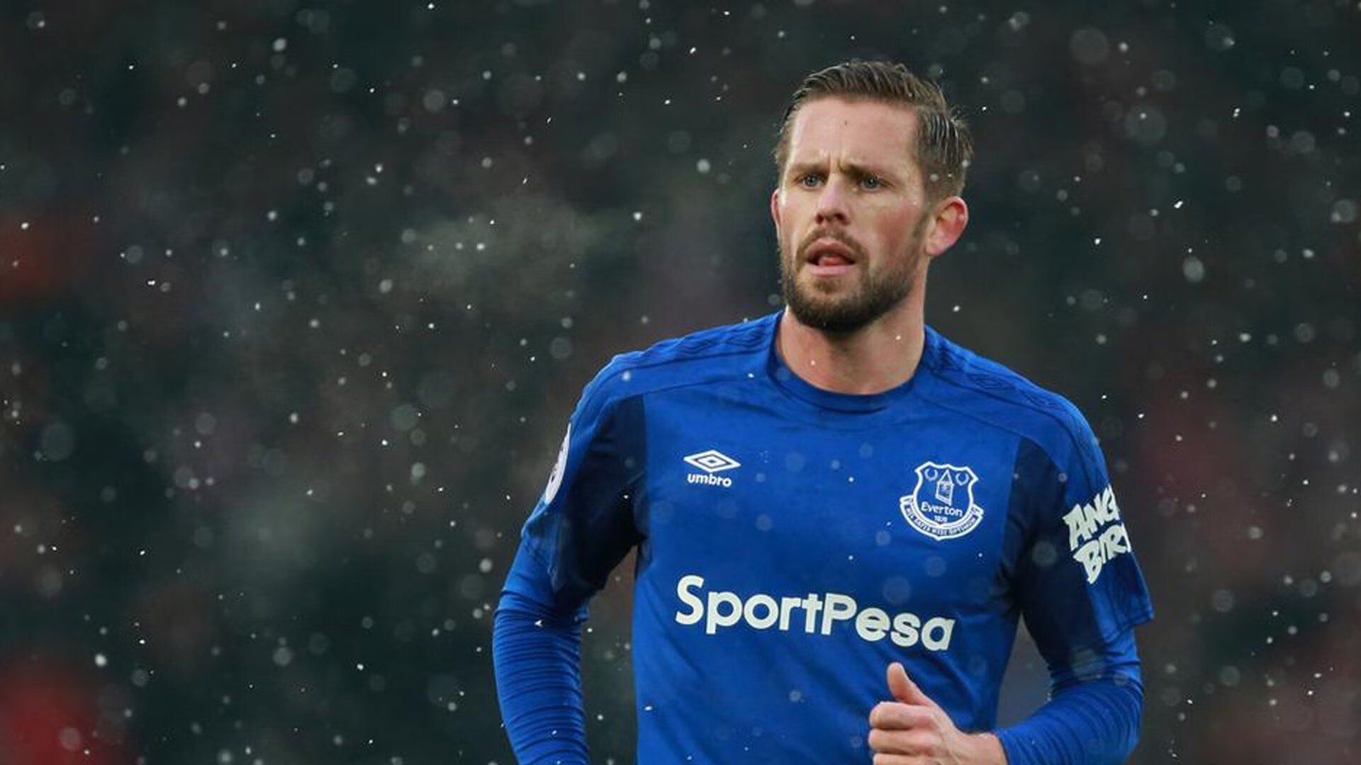 亚冠战况：广东男篮防线稳固，圣安东尼奥马刺进攻受阻，萨拉赫成最佳